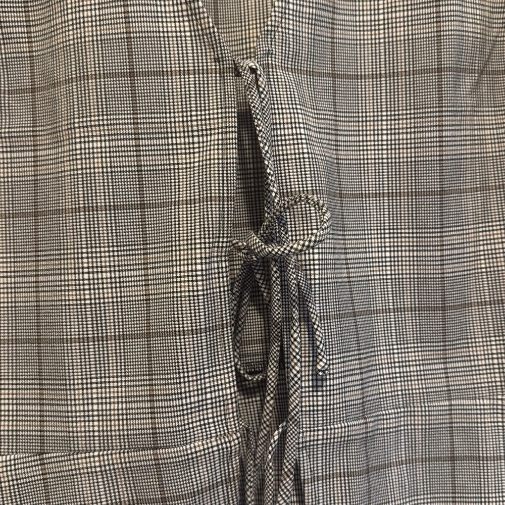 NWT Express plaid tie front tank - Picture 5 of 5